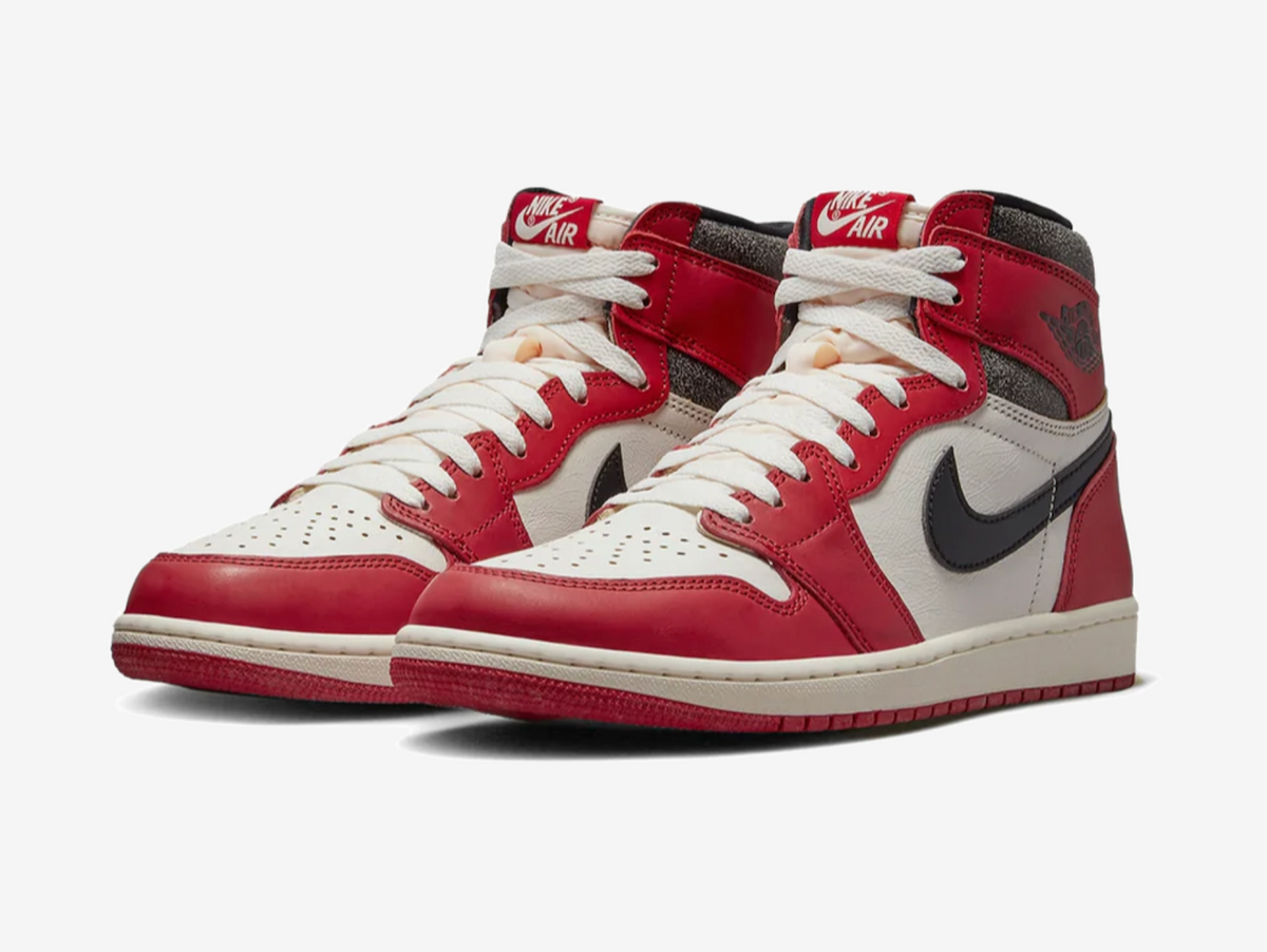 Air Jordan 1 High Chicago Lost & Found