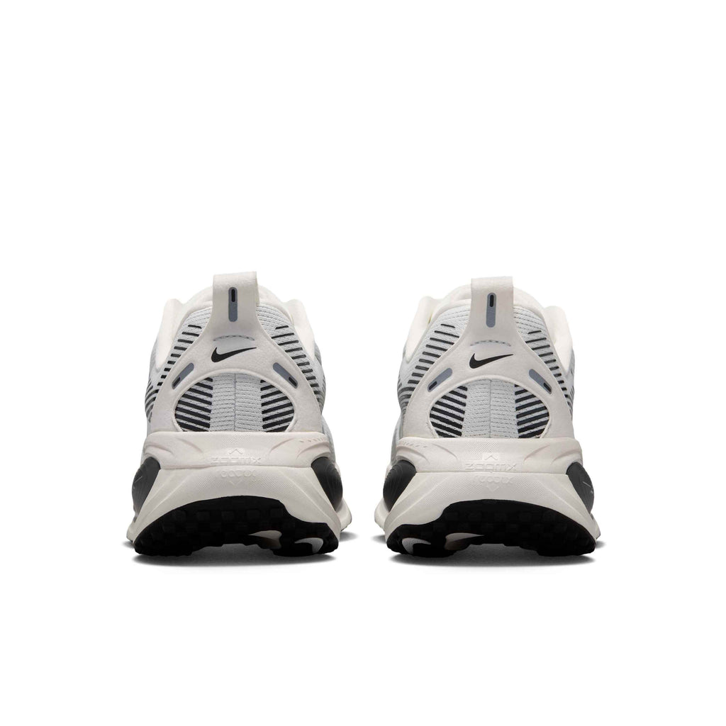 Nike Women'S Road Running Shoes Vomero 18