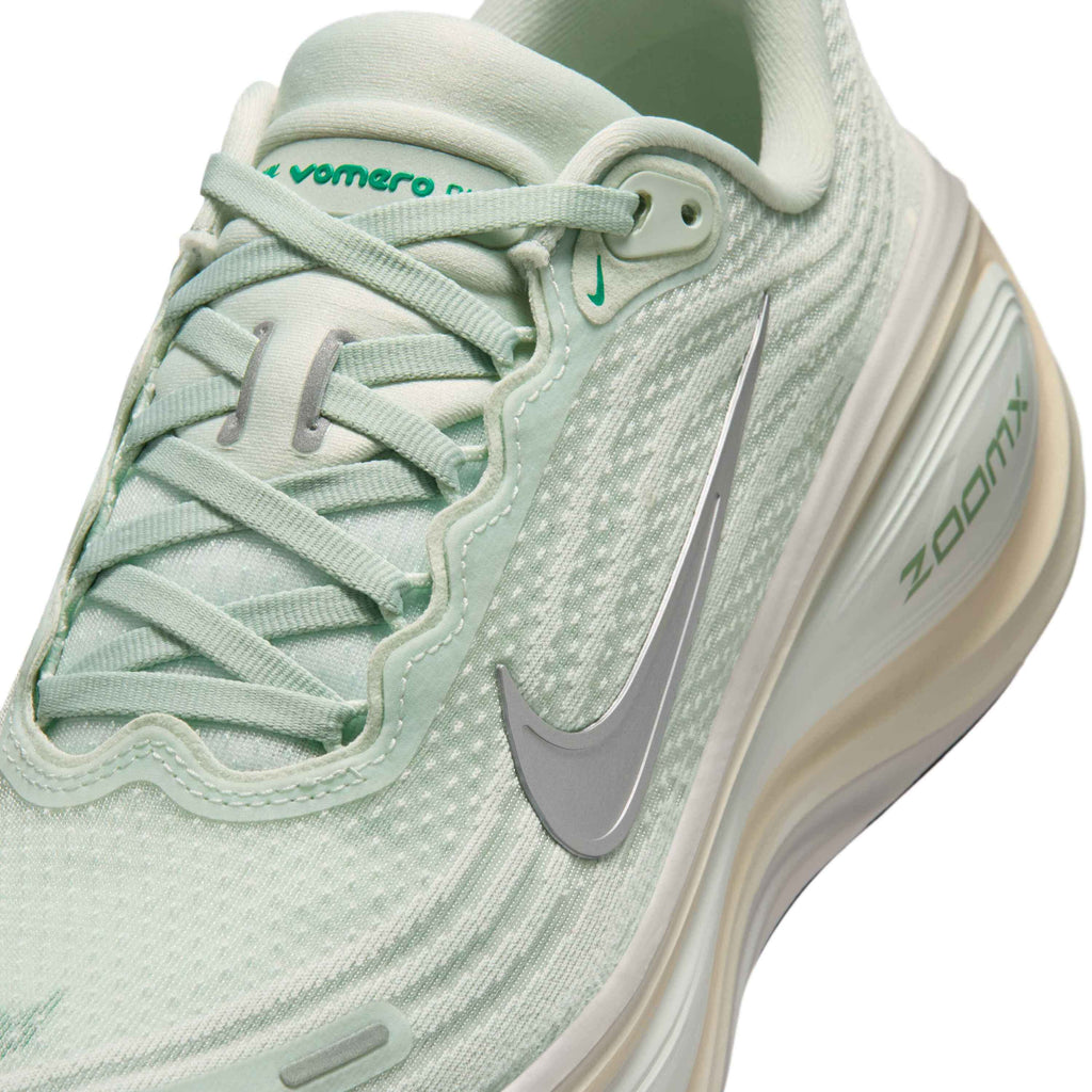 Nike Women's Road Running Shoes Vomero Plus