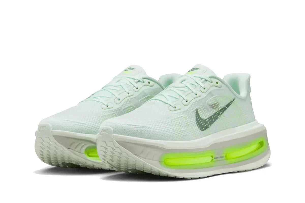Nike Vomero Premium Barely Volt Green